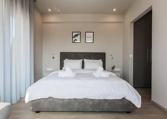 Apartment In Keramikos, Athens