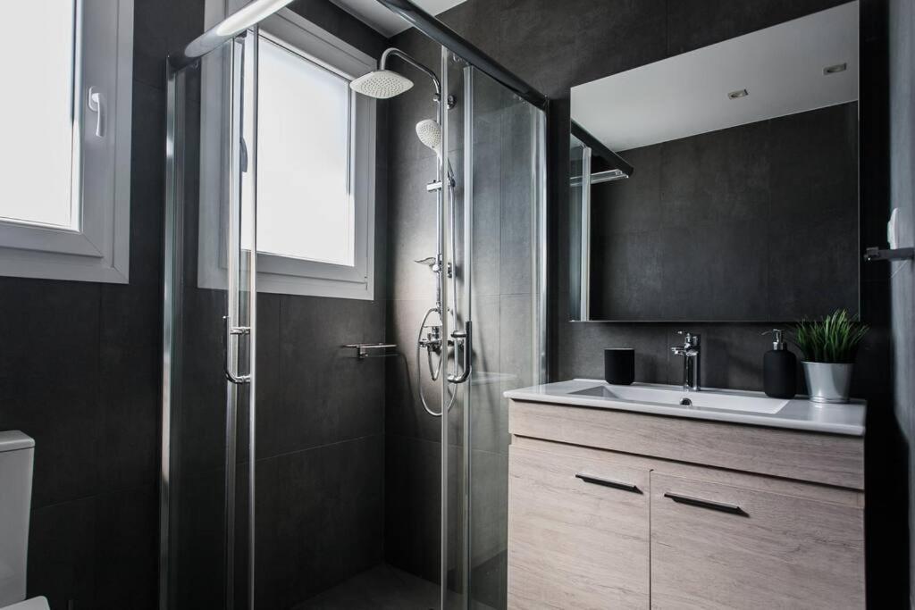 In Keramikos, Apartment *