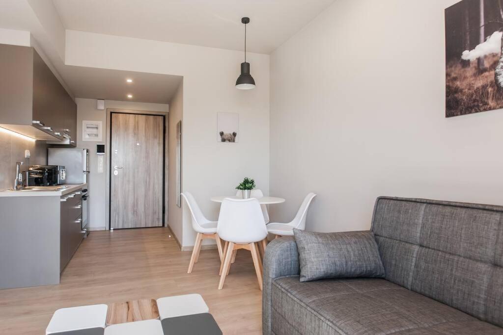In Keramikos, Apartment Athens